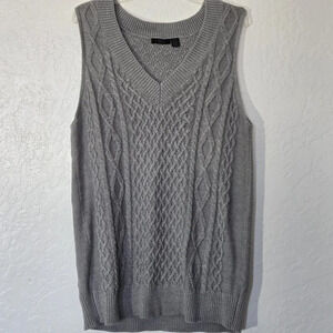 RDI Gray Cable Knit V-Neck Sweater